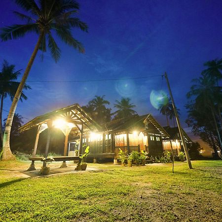 Kampung Tok Lembut Vacation Home Пантай-Сенанг Экстерьер фото