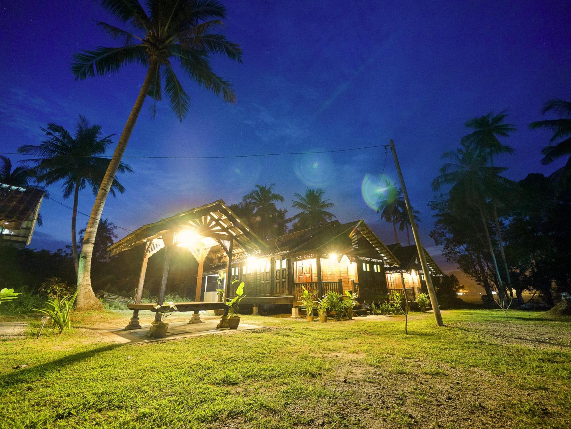 Kampung Tok Lembut Vacation Home Пантай-Сенанг Экстерьер фото